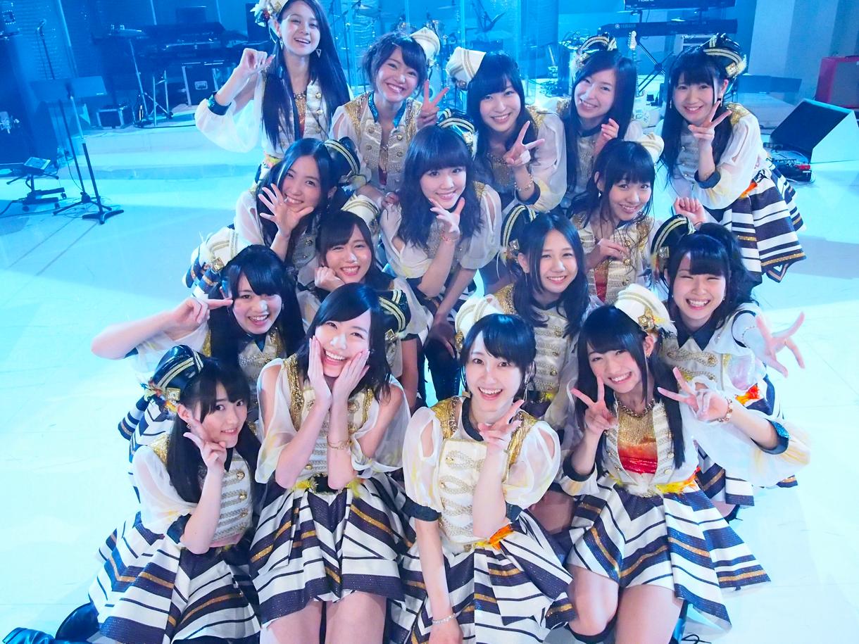 SKE48「美しい稲妻」収録時のオフショット。