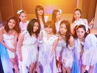 Flower「太陽と向日葵」収録時のオフショット。