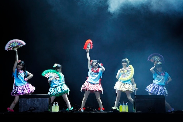 ももいろクローバーZ。「SUMMER SONIC 2013」出演時の模様。