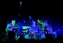 スペースシャワーTV「plenty LIVE SPECIAL ～2013年 梅雨 ワンマンツアー＠渋谷公会堂～」のワンシーン。