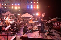 ＜The おそ松くんズ＞のライブの様子。（Photo by TEAM LIGHTSOME）