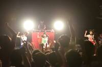 ライムベリー1stワンマンライブ「MAGIC PARTY」の様子。