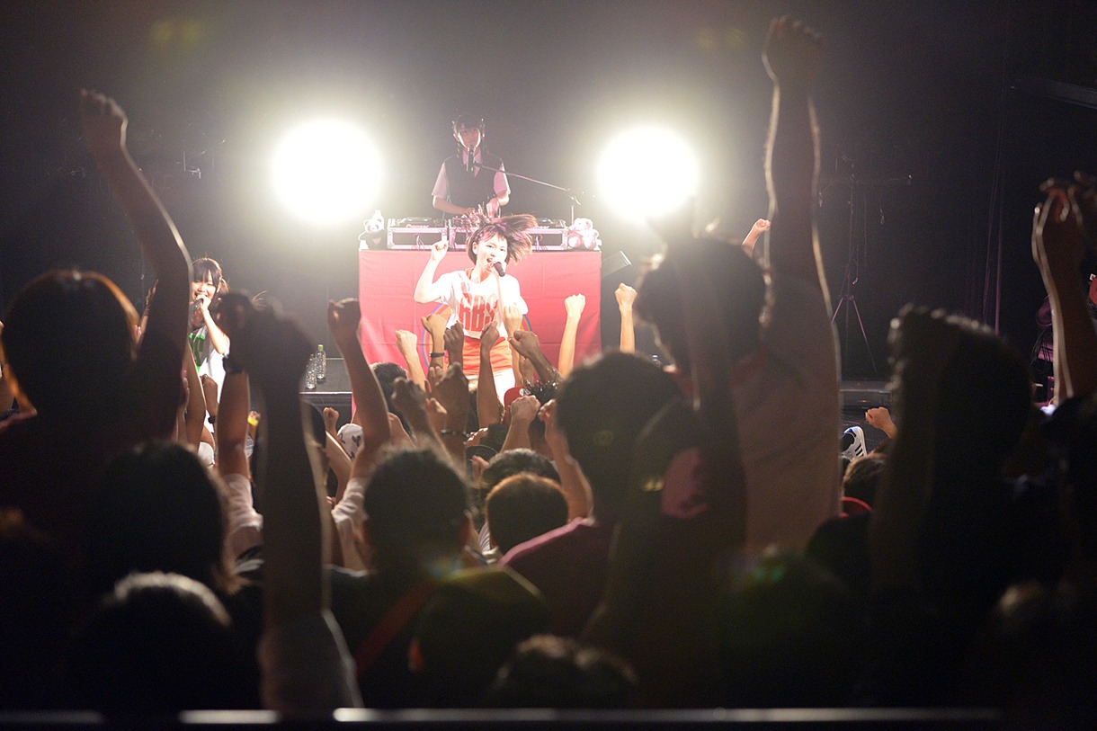 ライムベリー1stワンマンライブ「MAGIC PARTY」の様子。