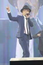 8月6日に東京・国立代々木競技場第一体育館で行われたライブイベント「ヒートアイランドカーニバル2013」にサプライズ出演し、Nissyとして初のステージを披露した西島隆弘。