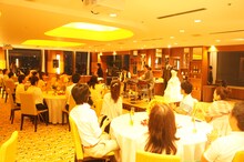 Chicago Poodleのカップル限定ライブの様子。