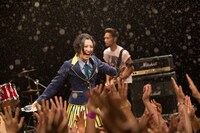 「メロンジュース」ビデオクリップ撮影での兒玉遥。(c)AKS