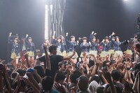 「メロンジュース」ビデオクリップ撮影でのHKT48。(c)AKS