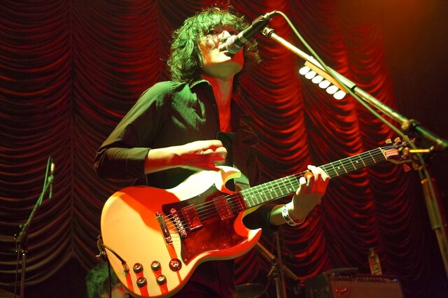 氏原ワタル（Vo, G）(c) shimboyuki