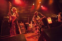 DOES「CLICK THE BEST」東京・東京キネマ倶楽部公演の様子。(c) shimboyuki