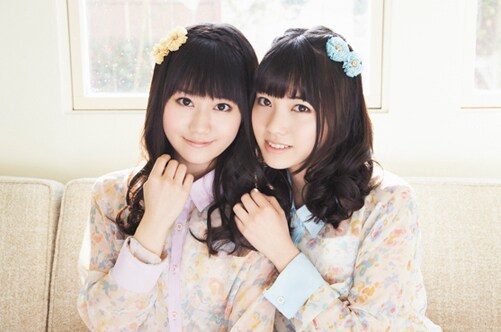 ゆいかおり。写真左から小倉唯、石原夏織。
