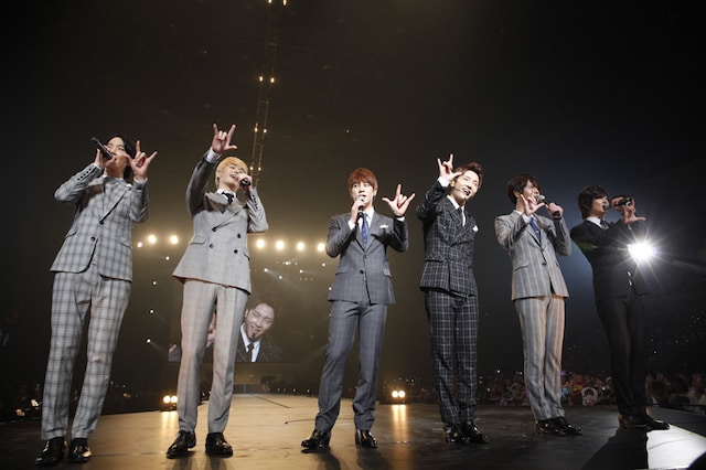 超新星「2013 CHOSHINSEI FAN MEETING "THANK YOU"」の様子。