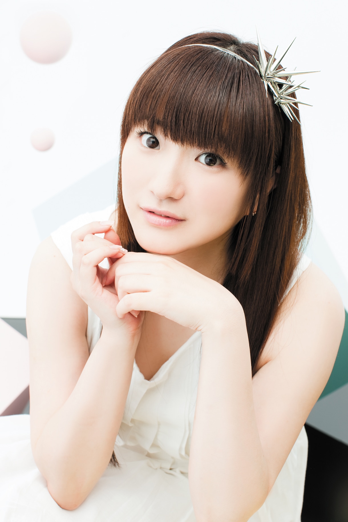 新谷良子