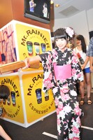 射的を行う志田友美。