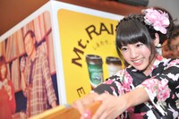 射的を行う志田友美。