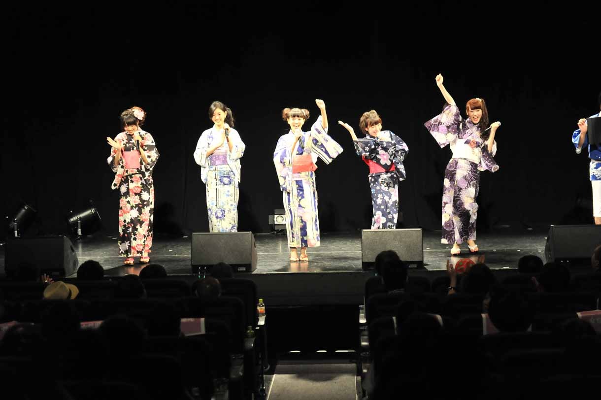 浴衣姿で勢ぞろいの夢みるアドレセンス。
