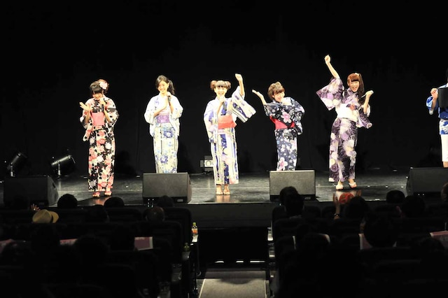 浴衣姿で勢ぞろいの夢みるアドレセンス。