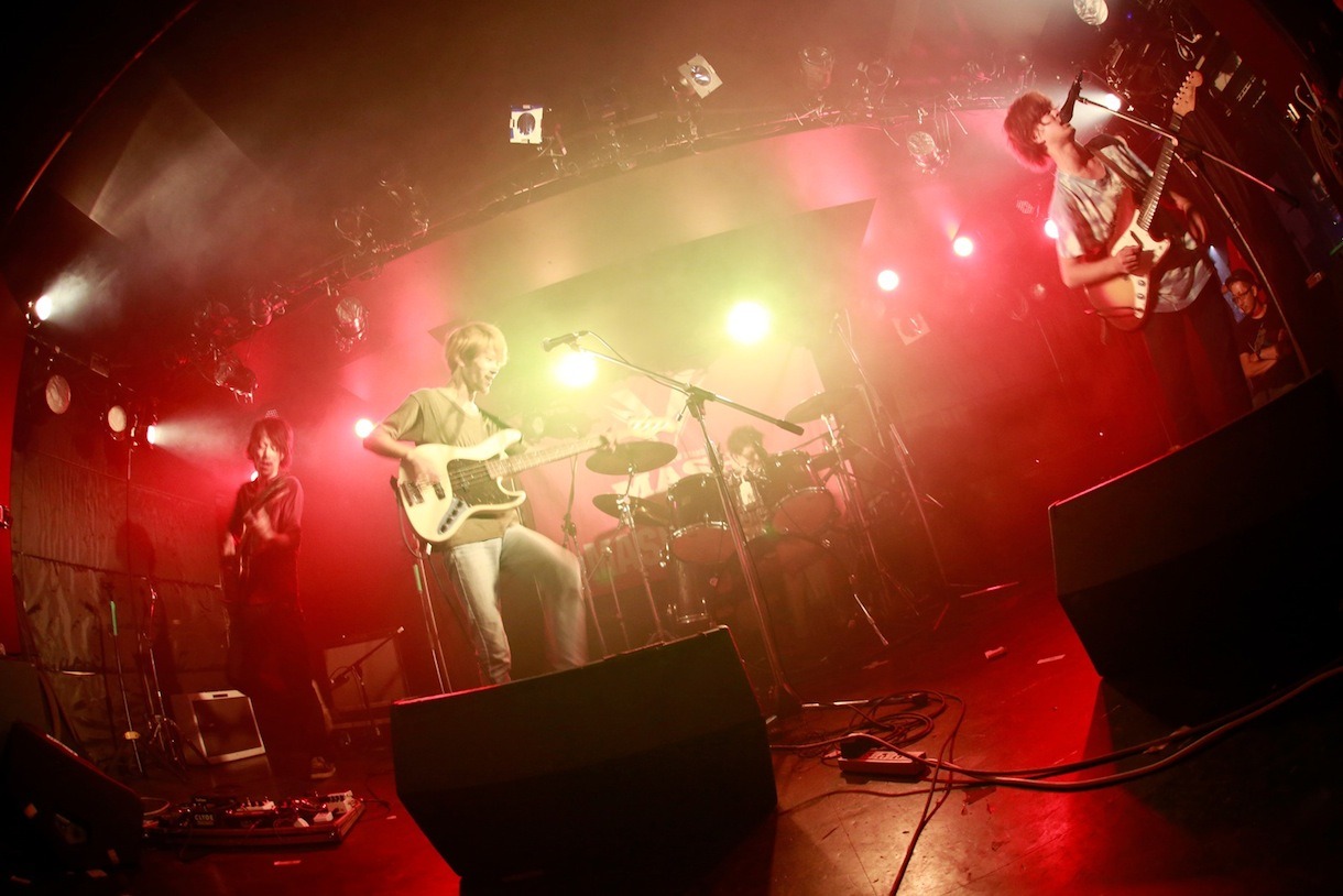 「MASH A&R presents MASH FIGHT! -Vol.1.5-夏のセミファイナル！」東京公演に出演したフレデリック。（撮影：Viola Kam [V'z Twinkle]）