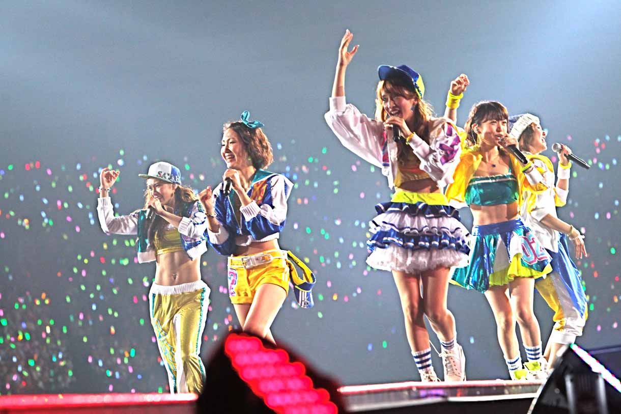 「転がる石になれ」にサプライズで卒業生の高田彩奈が登場。 (c)AKS