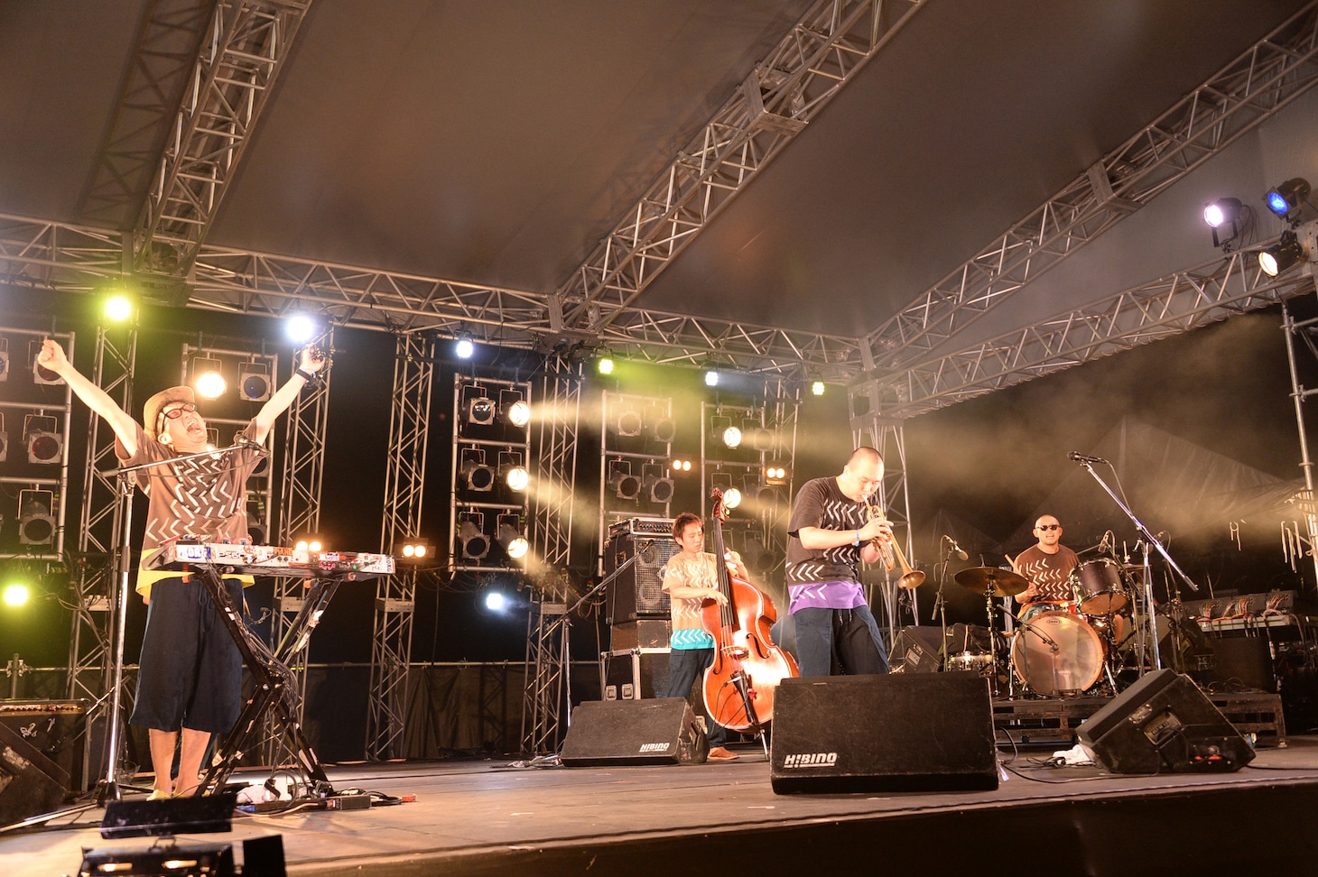 PE'Z。写真は「SUMMER SONIC 2013」出演時の様子。