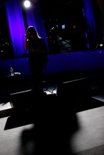 Aimer「MUSIC FRIDAY on Google+ | YouTube」スタジオライブの様子。