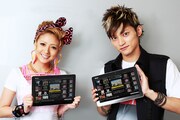 AAA日高光啓＆伊藤千晃、a-nation視聴可能タブレット体験