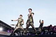 東方神起、花火で彩った初の日産スタジアムに14万人熱狂