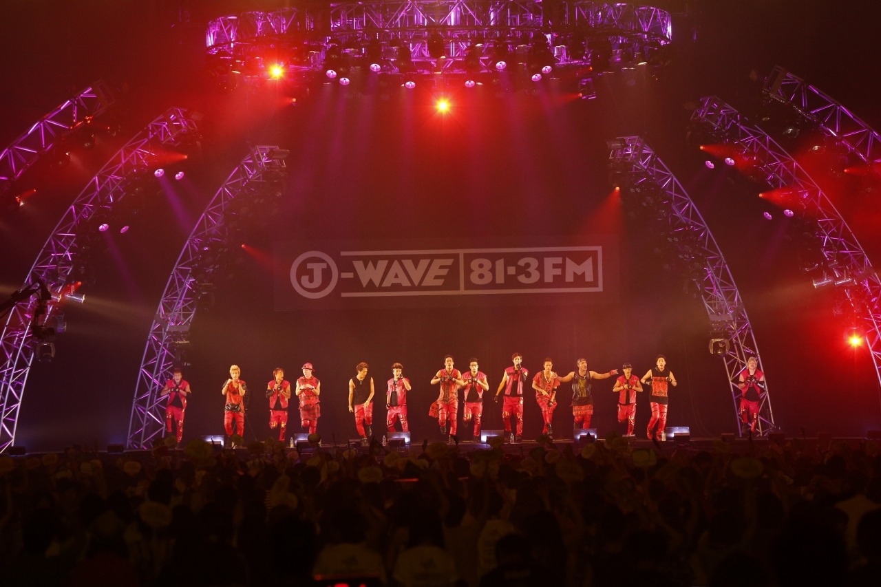 3日間にわたるイベントのラストナンバーとなった、EXILE TRIBE（三代目 J Soul Brothers VS GENERATIONS）「BURNING UP」の様子。