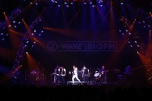 三浦大知のアクトの様子。