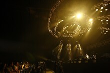 アンジェラ・アキのアクトの様子。