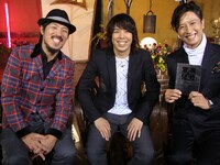 スキマスイッチと谷原章介の退団後のオフショット。