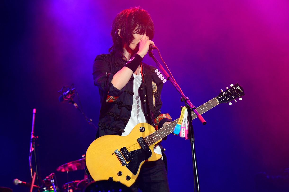 藤原基央（Vo, G）（撮影：TEPPEI）