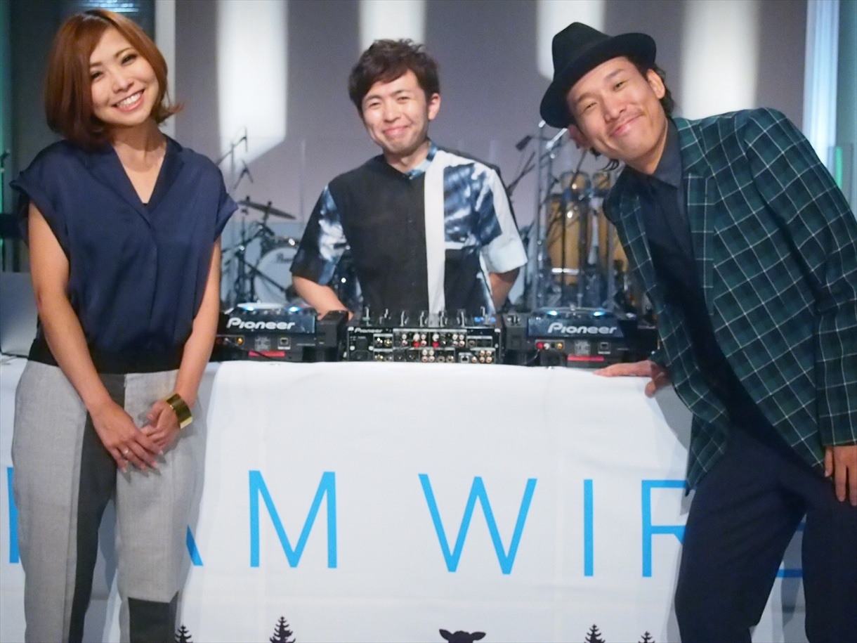 RAM WIRE「あいだじゅう」収録時のオフショット。