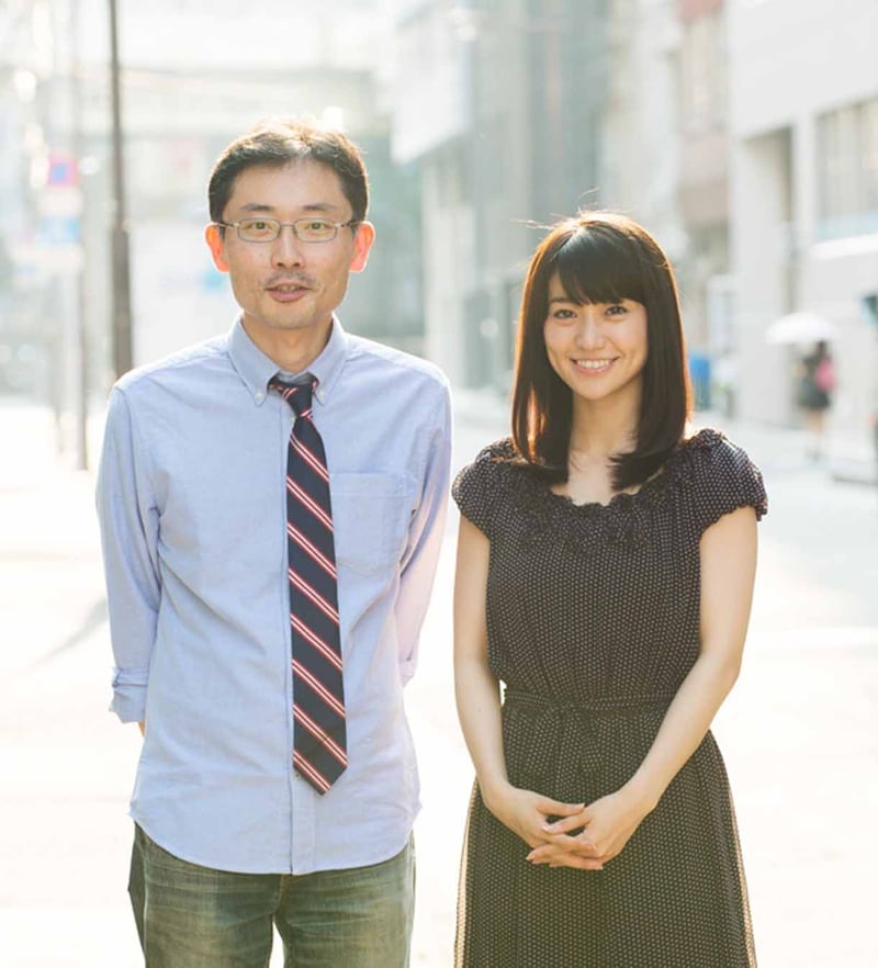 田中慎弥、大島優子（左から）。 (c)2013 SHUEISHA