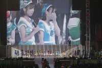 昇格発表を聞くAKB48研究生たち。 (c)AKS