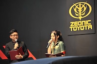 「ジオニックトヨタ」の“特別広報部員”としてステージにたった古川愛李。