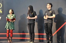 左から古川愛李、トヨタ社員。