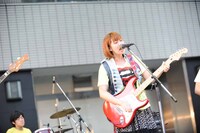 岩淵紗貴（Vo, G）