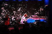 YOSHIKI「AN EVENING WITH YOSHIKI（YOSHIKIとの夜）」の様子。