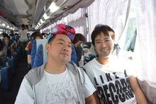 左からレイザーラモンRG、藤井隆。