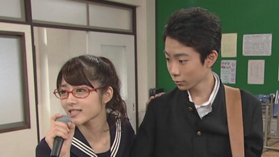 「Rの法則」のコント「モンスター彼女」のワンシーン。（画像提供：NHK）