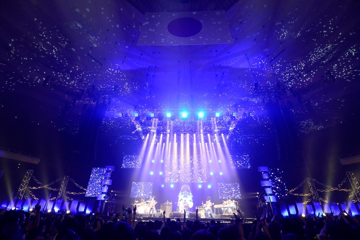 「手島いさむ50祭 ワシモ半世紀」のトリを飾ったユニコーンのライブの様子。（Photo by TEPPEI）