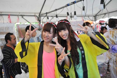 右が卒業を発表した後藤梨佳子。