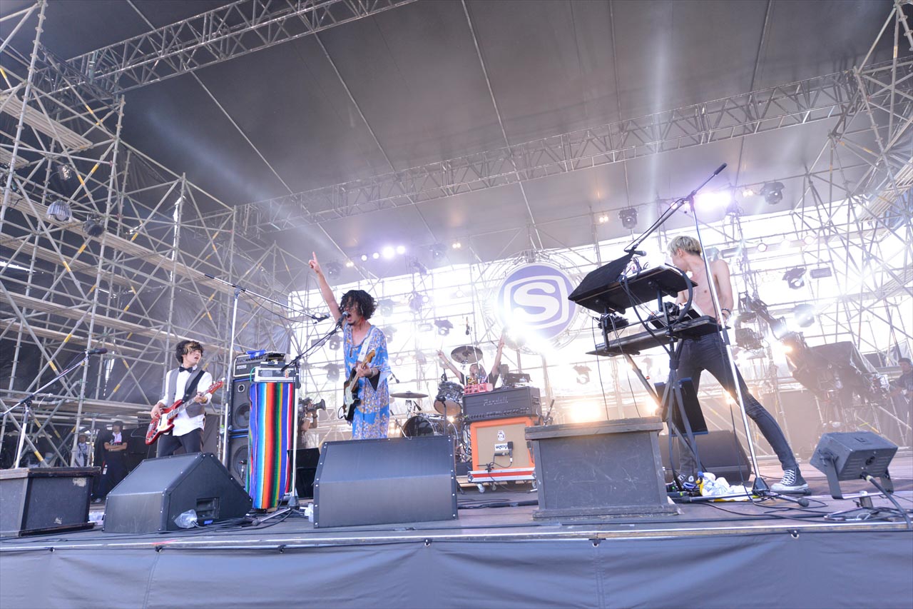 the telephones