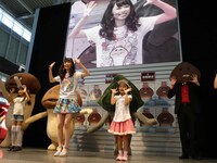 「『なめこのうた』夏休み!! 全国ダンスレッスンツアー♪」東京公演の模様。