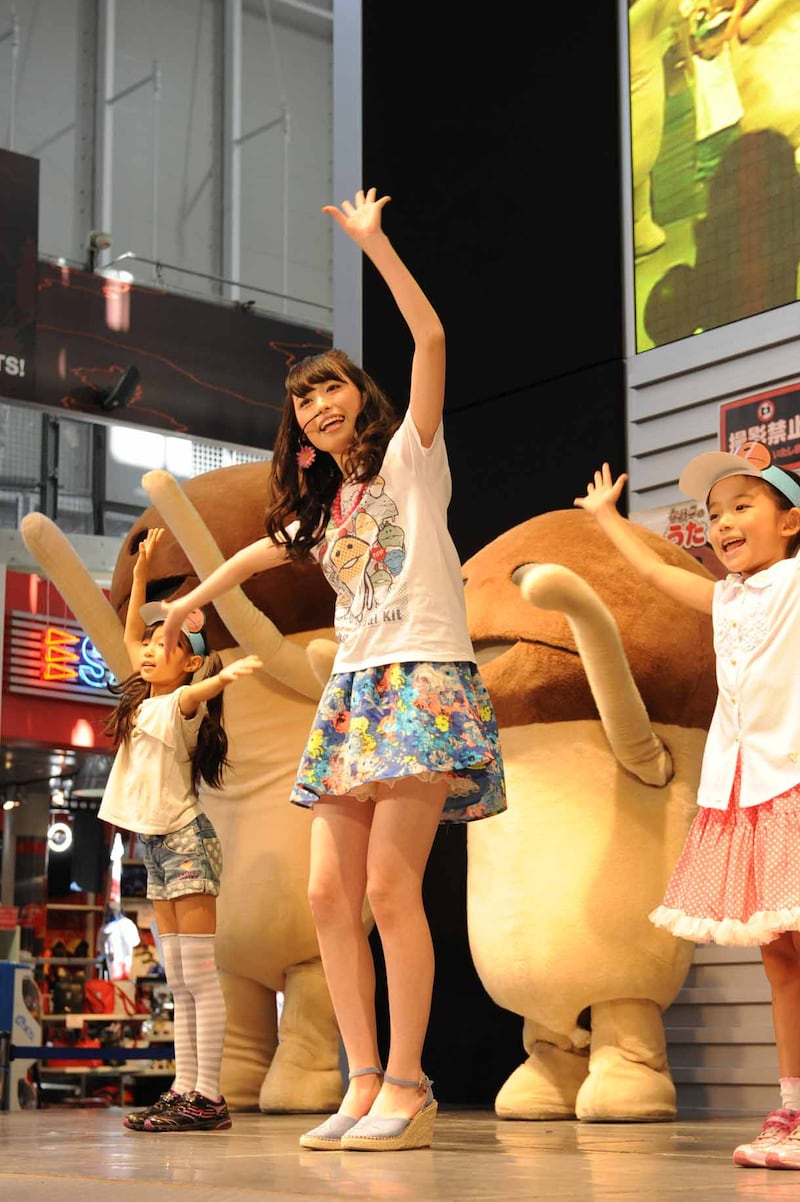 「『なめこのうた』夏休み!! 全国ダンスレッスンツアー♪」東京公演の模様。