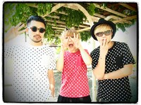 左からTA-1、acco、橋本塁。