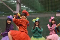 百田投手が左手に着けているのは、マー君から贈られたお揃いのグローブ。