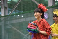 笑顔を浮かべながらもどこか緊張した面持ちの百田投手。