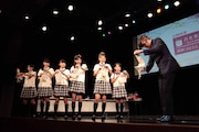 特別講師の山口ともによる公開授業の様子。
