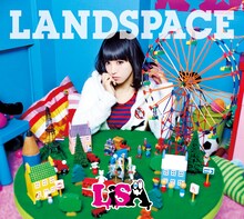 2013年10月に発表されたLiSA「LANDSPACE」初回限定盤ジャケット。